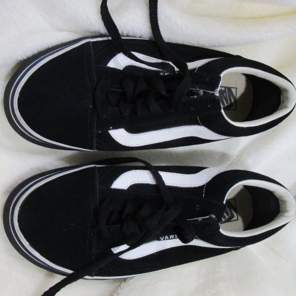 Social Distortion Vans Mens size 5.5/Ladies size 7.0 Used